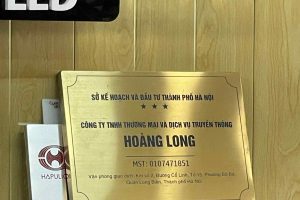 Biển công ty chất liệu Inox