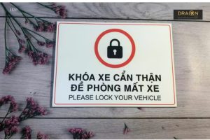 BIỂN BÁO "KHÓA XE CẨN THẬN – ĐỀ PHÒNG MẤT XE"